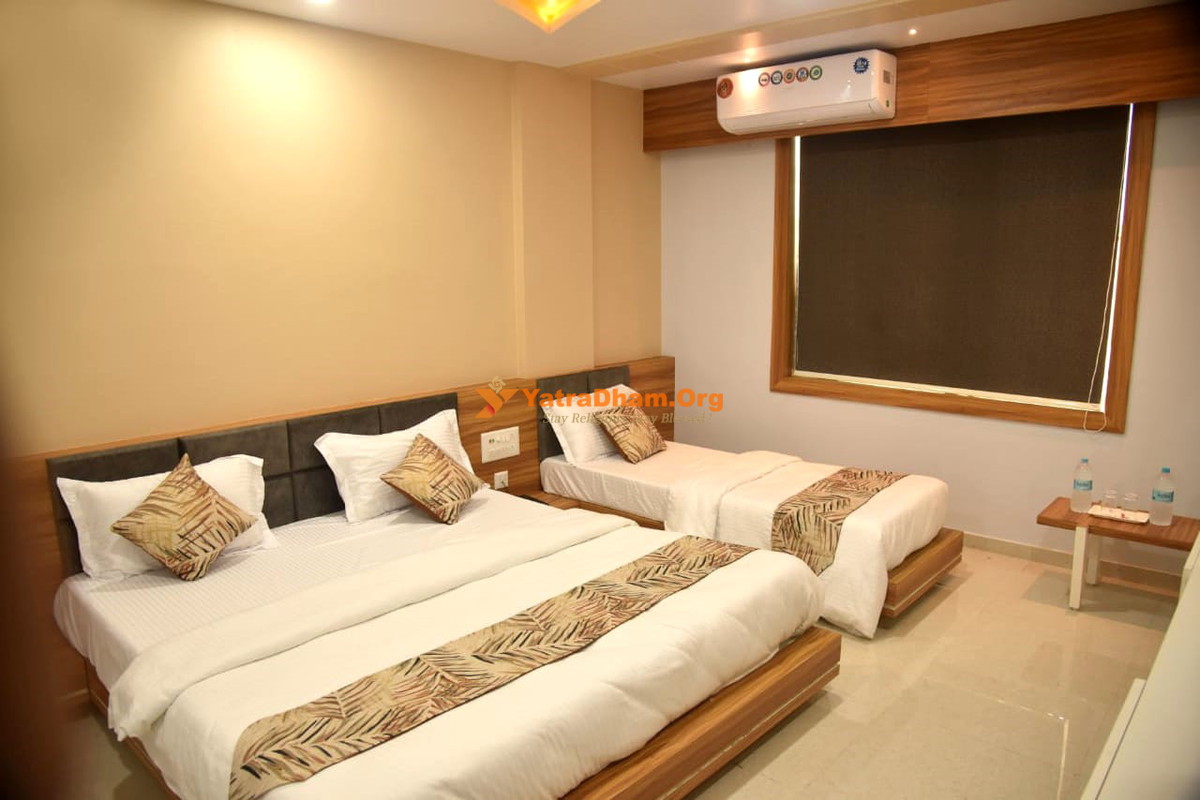 Hotel Krish Somnath 3 Bed Room
