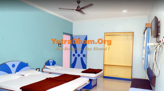 Hotel Ekvira Dham Mahurgadh 3 Bed non-AC Room