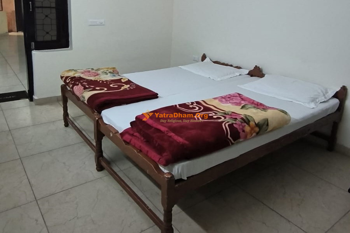 Delhi Adhyatm Sadhna Kendra Dharamshala 2 Bed AC Room