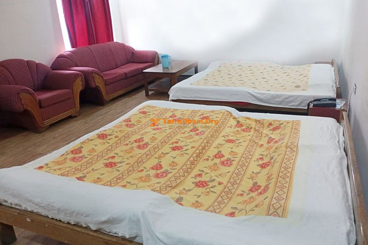 Jyotir Tourist Complex (GMVN) Joshimath (Chamoli) 4 Bed Family Room