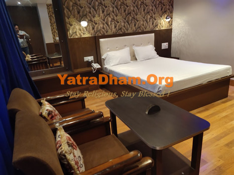 Naugachhia - YD Stay 326001 (Food Plaza Hotel Shreyash Inn) 2 Bed AC Room View 3