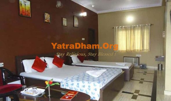 Hotel Gayatri Palace Muzaffarpur 2 Bed AC Room View 3