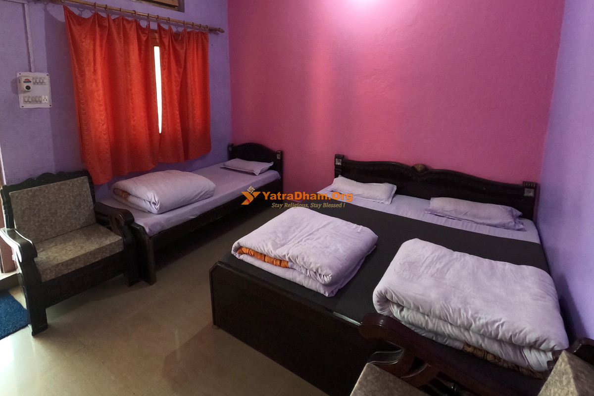Anushri Lodge Ukhimath 3 Bed Room View