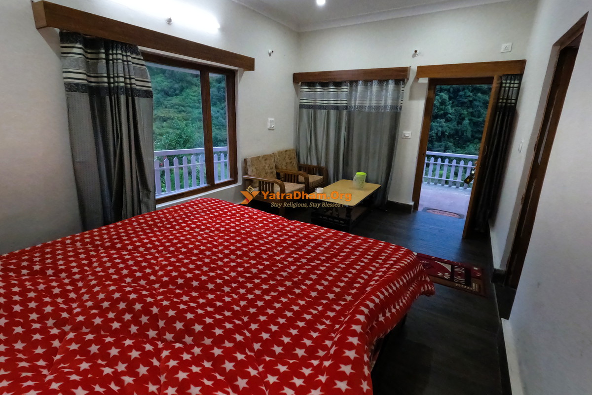 Pushpanjali Yatri Niwas Janki Chatti Yamunotri  2 Bed Room
