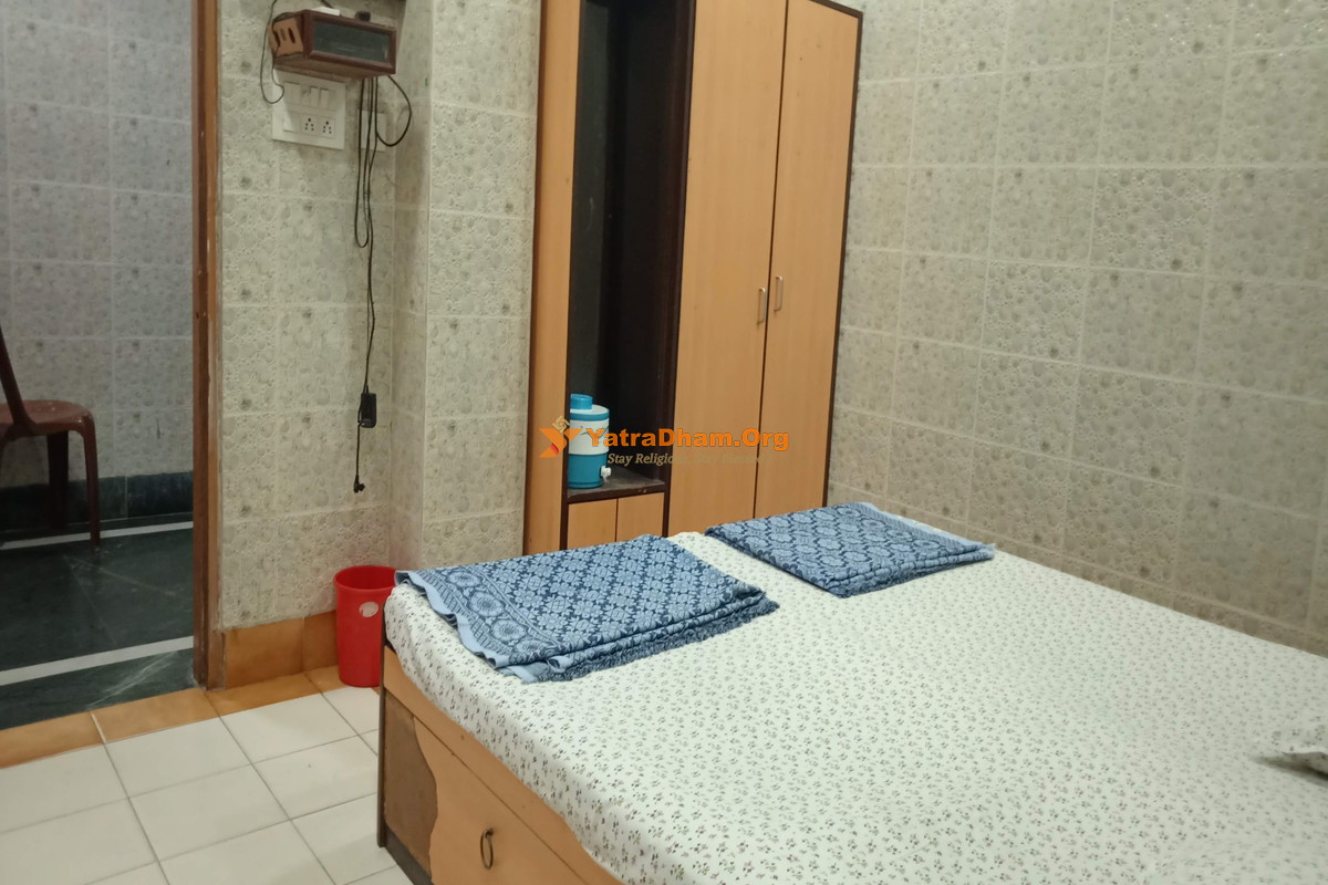 Shree Calcutta Gujarati Samaj Dharamshala  Kolkata 2 Bed Room View
