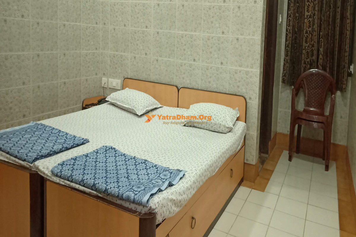 Shree Calcutta Gujarati Samaj Dharamshala  Kolkata 2 Bed Room View