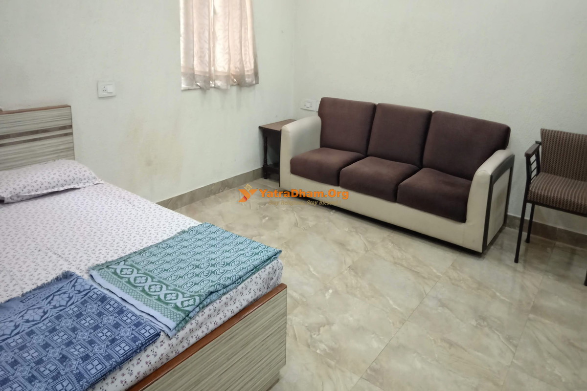Shree Calcutta Gujarati Samaj Dharamshala  Kolkata 2 Bed Room View