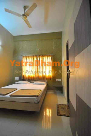 Hotel Gurukrupa Karanja Room