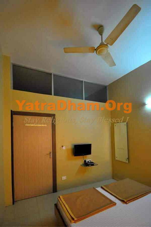 Hotel Gurukrupa Karanja Room