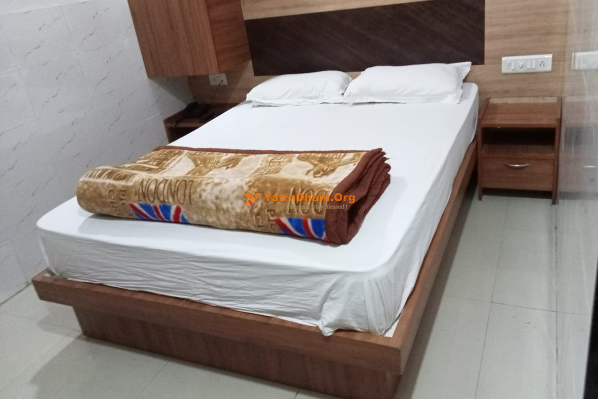 Hotel Shree Krishna Ahmedabad 2 Bed Room