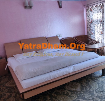 Pahalgam Hotel Noor Mahal Room View 4