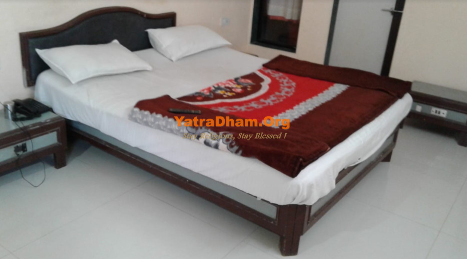 Hotel Sai Nivas Mahabaleshwar 2 Bed Room
