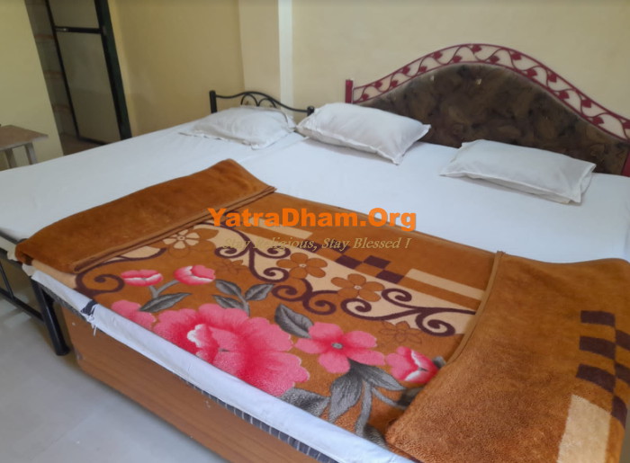 Hotel Sai Nivas Mahabaleshwar 3 Bed Room
