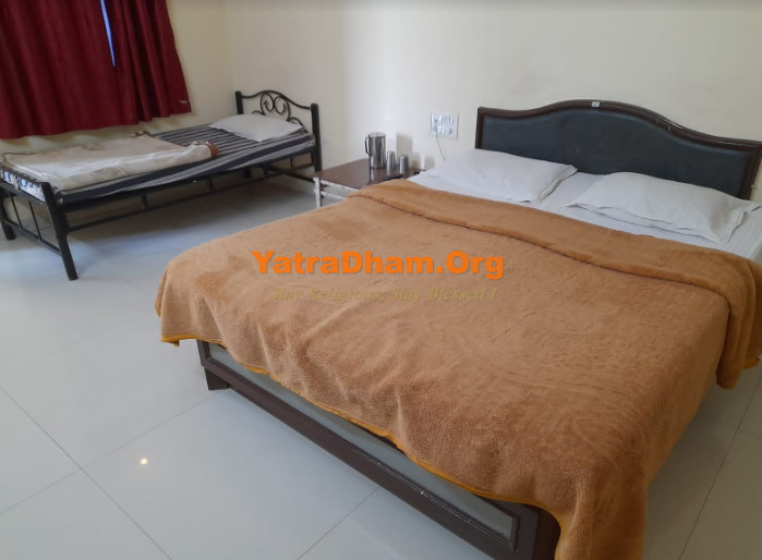 Hotel Sai Nivas Mahabaleshwar 3 Bed Room