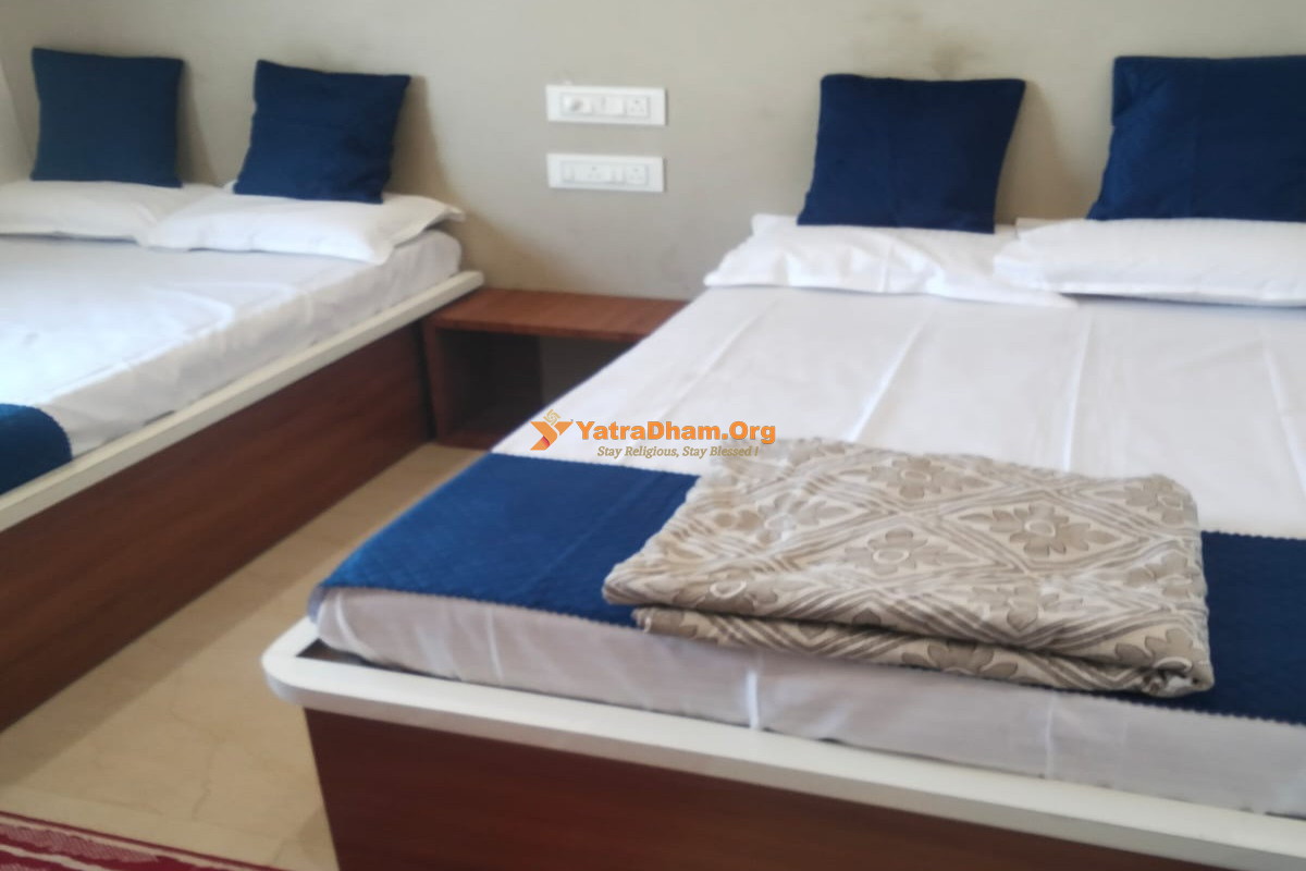 Krishna Green Yatri Niwas Akkalkot 4 Bed Room