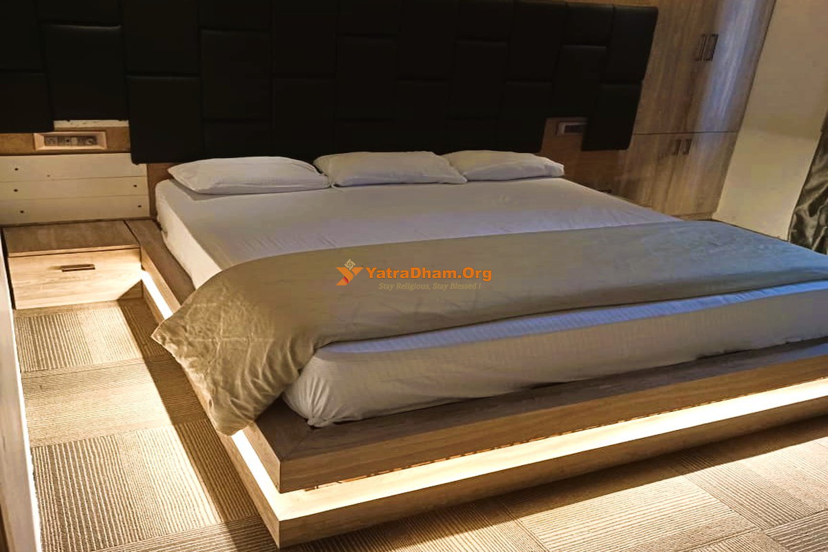 The Kashi Iconic Guest House Varanasi 2 Bed Room