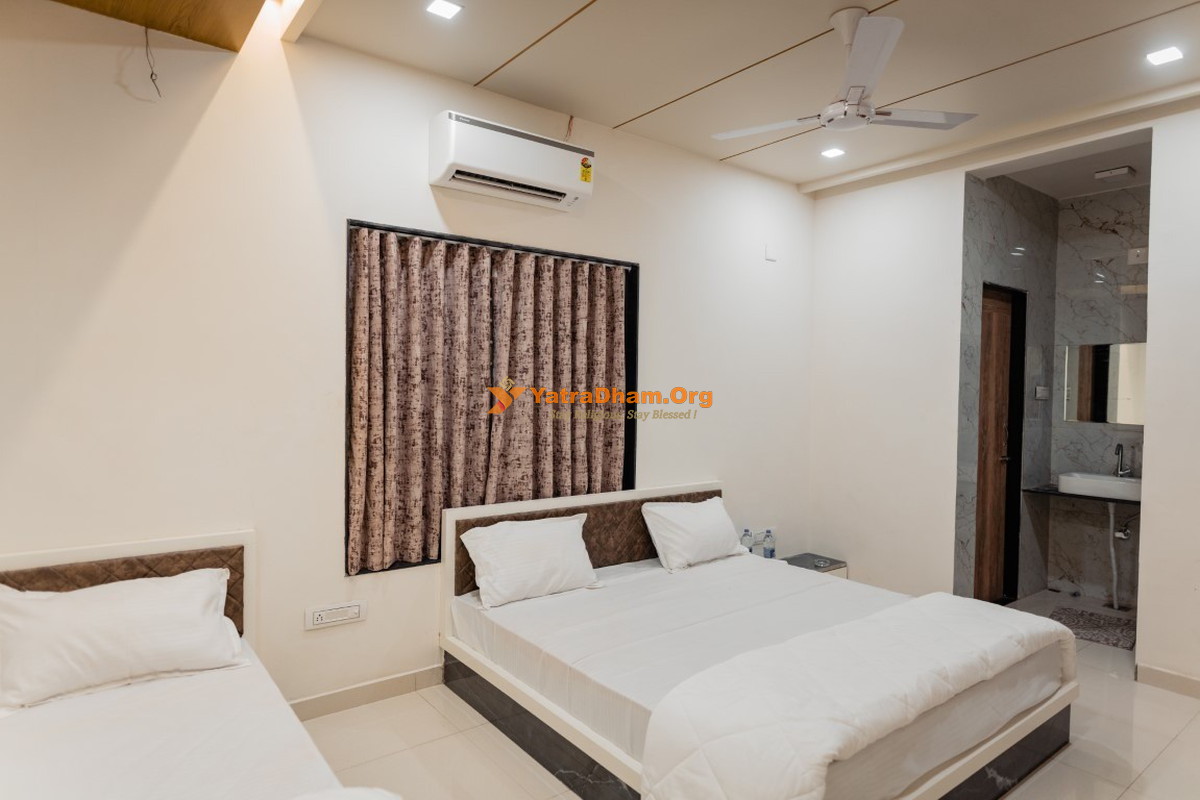 Hotel Ayodhya Virpur 3 Bed AC Room