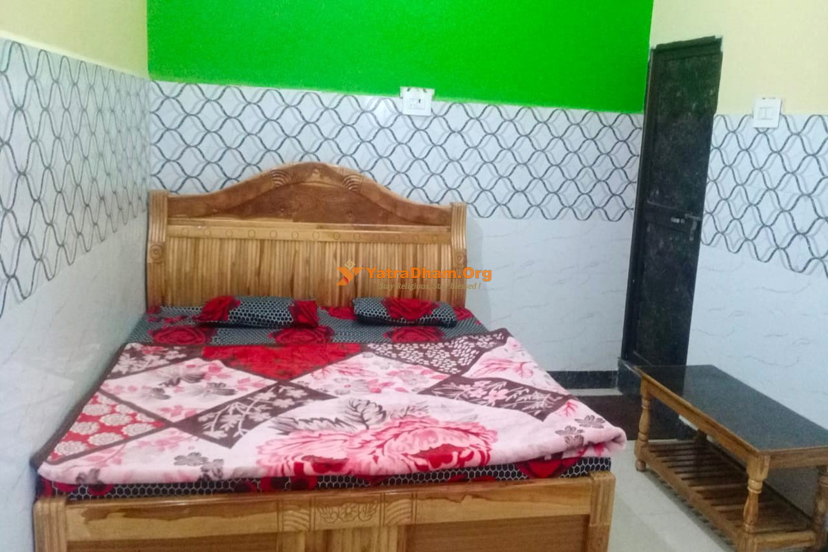 Shree Siddhi Vinayak Guest House 2 Bed Room View