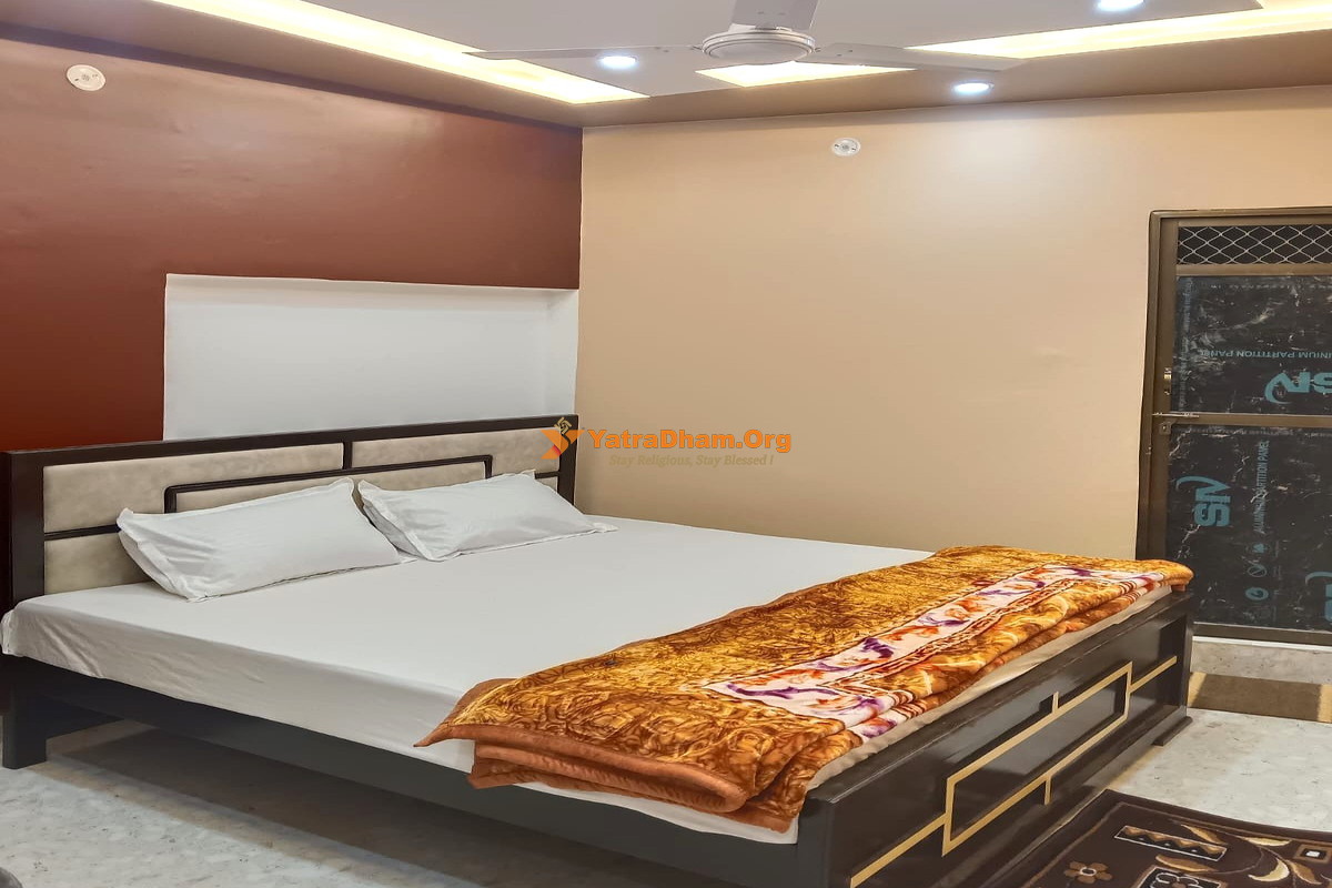 Kshireshwar Homestay - Ayodhya 2 Bed Room
