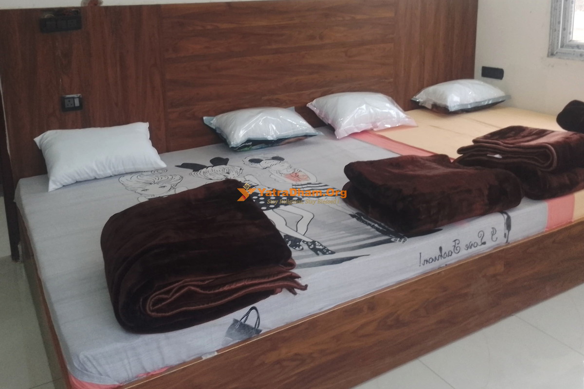 Sree Keval Krishna Dham Ashram Vrindavan Room