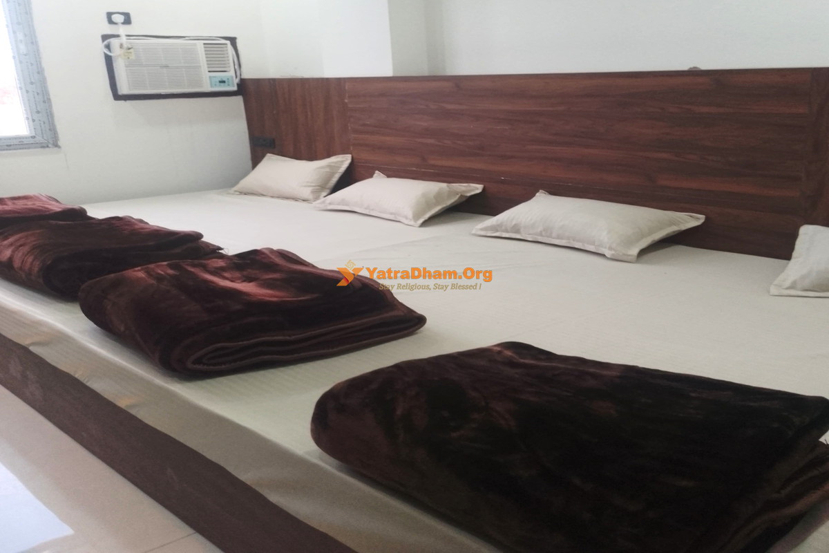 Sree Keval Krishna Dham Ashram Vrindavan Room