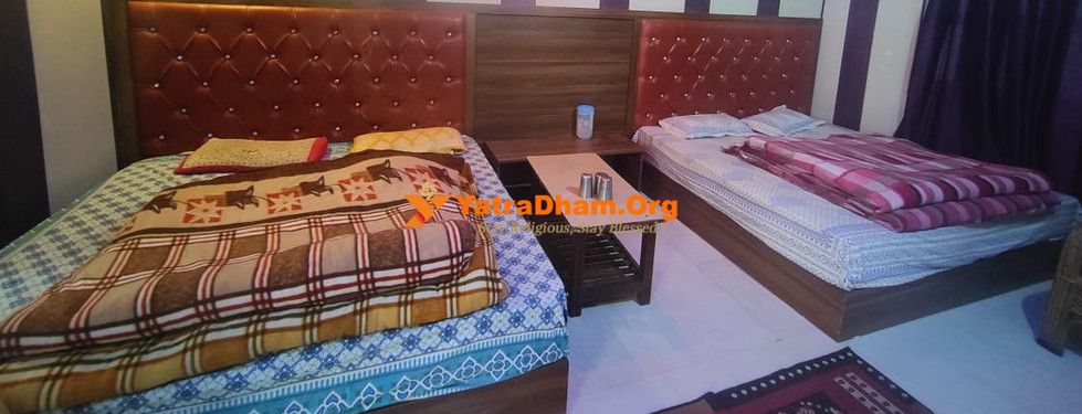 Hotel Kuber Ghangaria 4 Bed Room