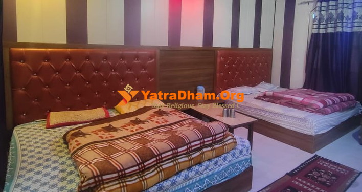 Hotel Kuber Ghangaria 4 Bed Room
