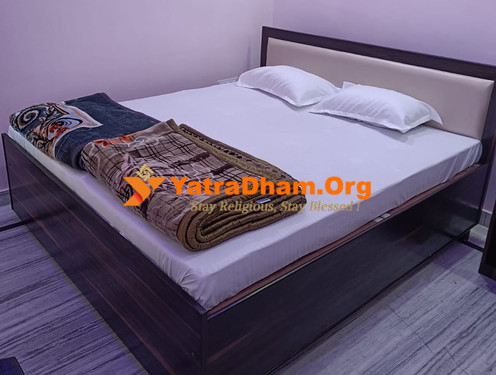 Hari Kripa Home Stay Dehradun 2 Bed Non AC Room