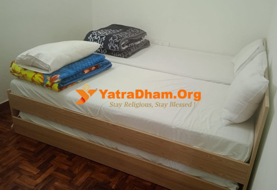 Kakdwip Bhakat Yatri Niwas 6 Bed Non AC Room