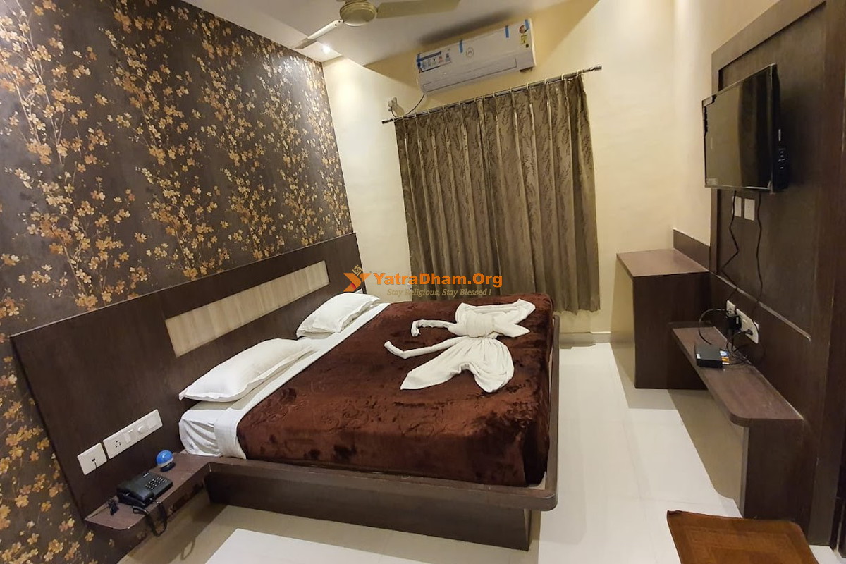 Hotel Home Town Jagannath Puri 2 Bed Room