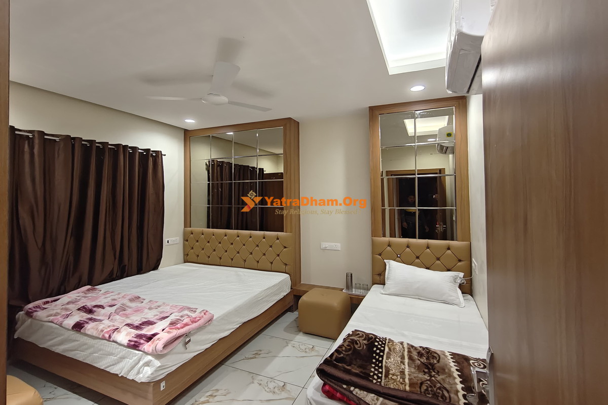 Hotel Shri Krishnam Ujjain 3 Bed Room