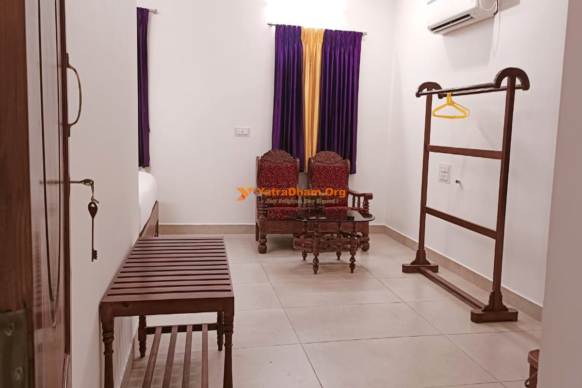 Yellow Residency Pondicherry Room
