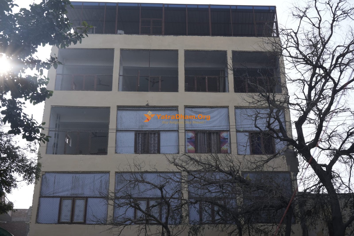 Shri Dham Niwas Vrindavan Building