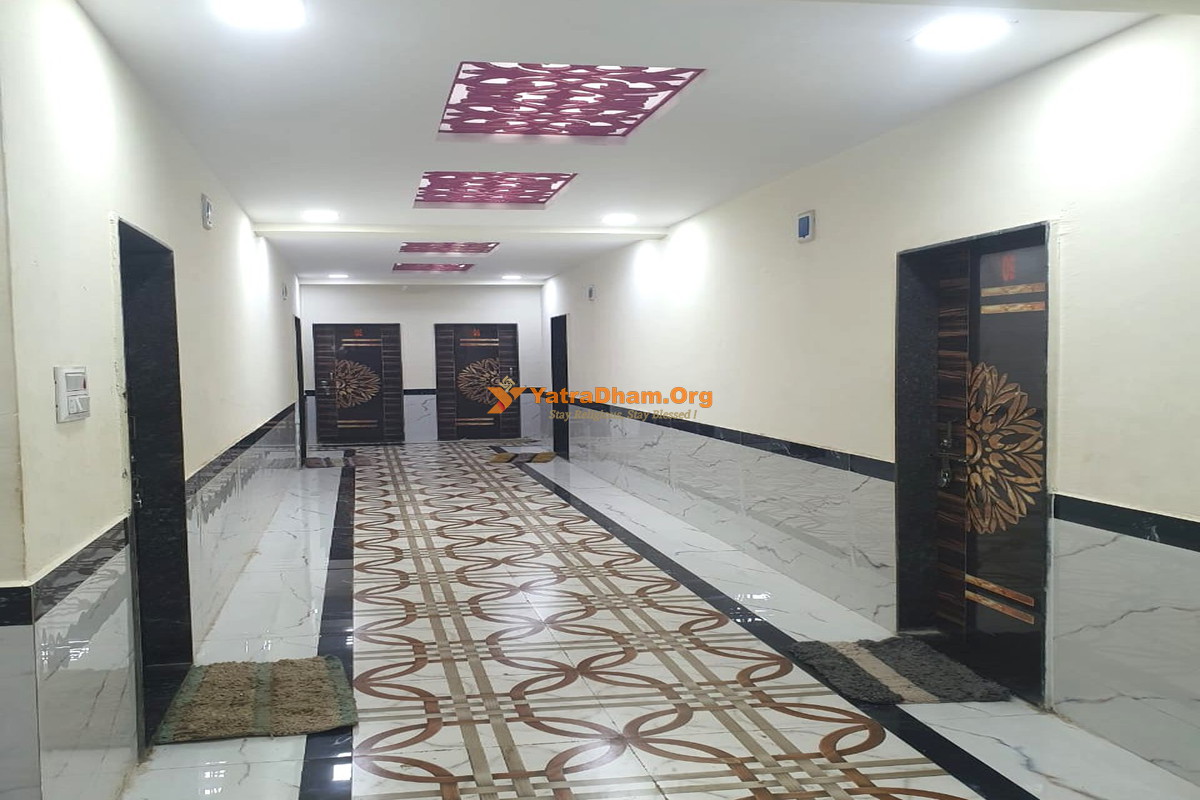 Radhakrishna Motumal Sindhi Ashram Nashik Lobby