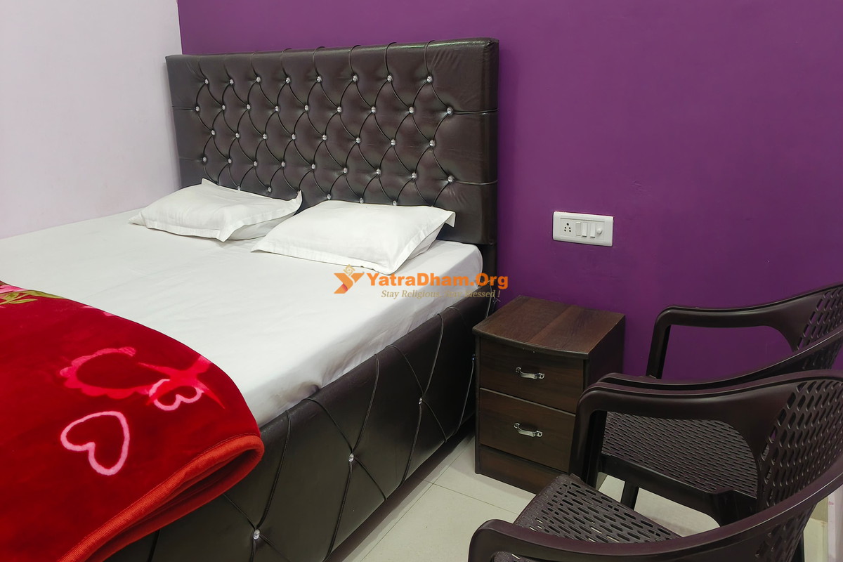 Shri Rameshwaram Dham Aashram Naimisharanya 2 Bed Room