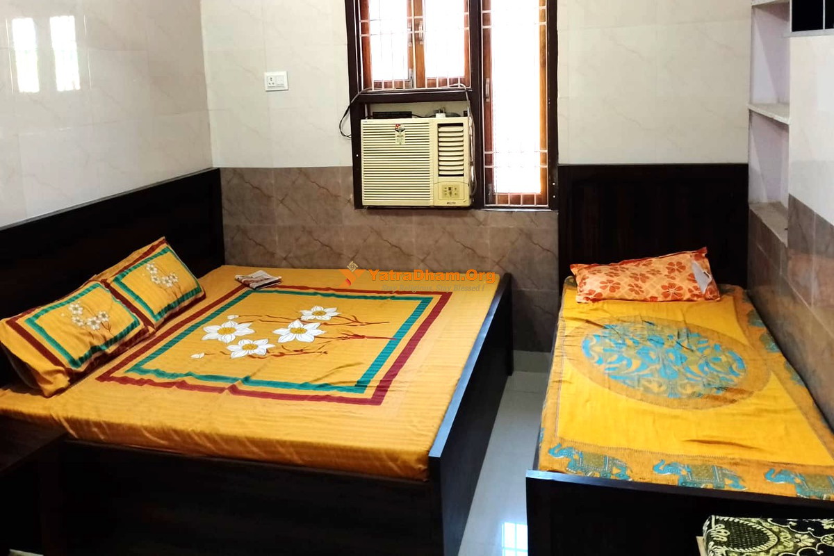 Mehandipur Parashar Yatri Niwas 3 Bed Room View