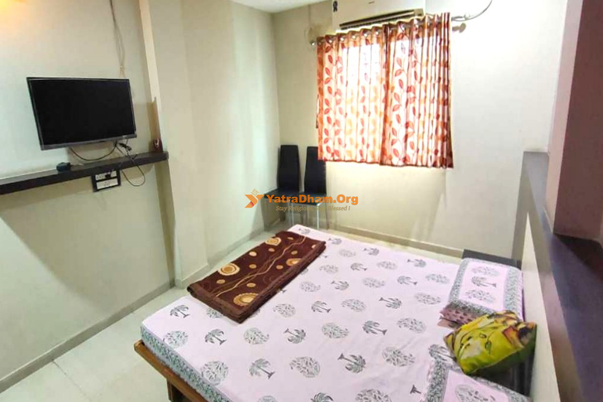 Rajpipla Hotel Sai Darshan 2 Bed Room View