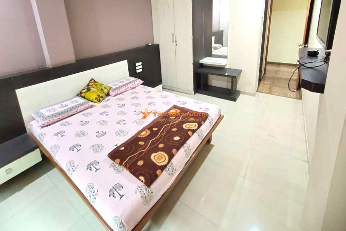 Rajpipla Hotel Sai Darshan 2 Bed Room View