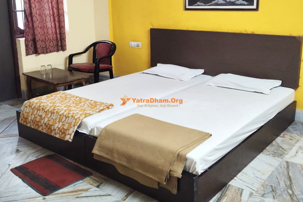 Hotel Arya Palace Jagannath Puri 2 Bed Room