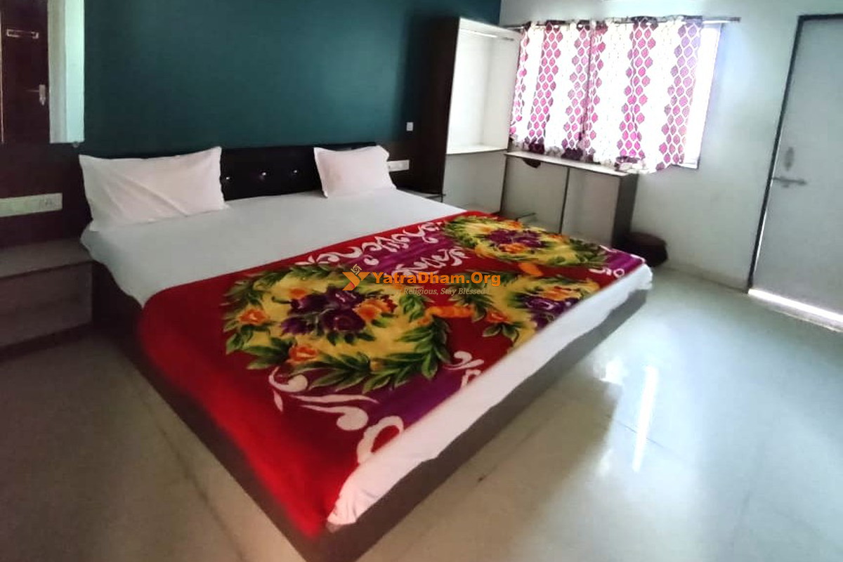 Hotel Pushkraj Palace Mahurgad 2 Bed Room