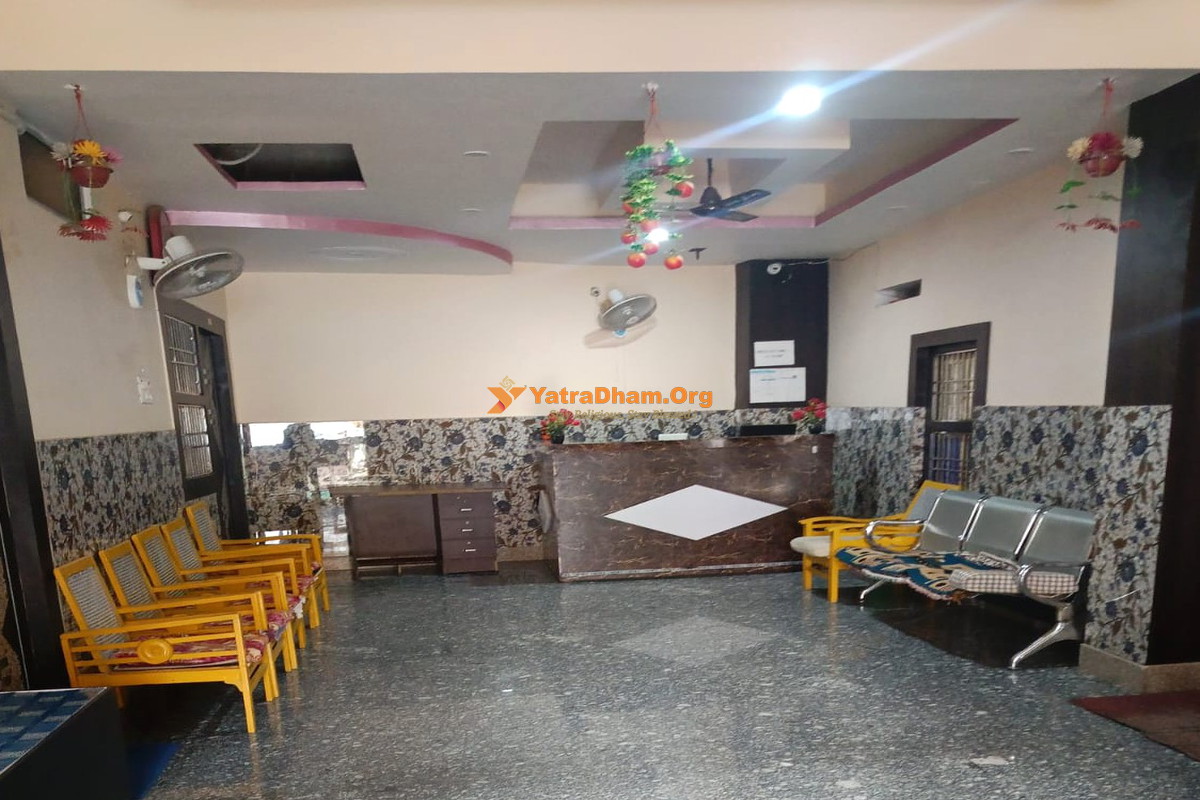 Gaya Annapurna Gujarati Guest House Seating Area View