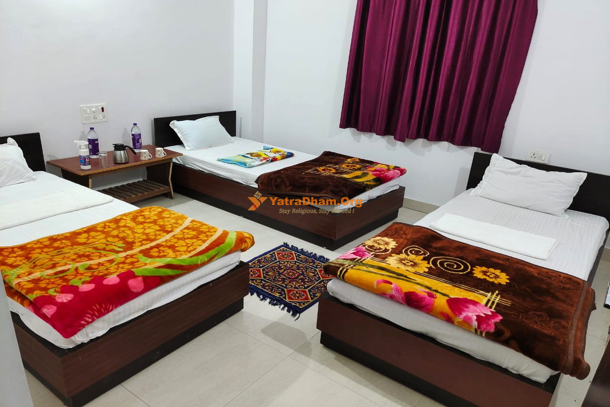 Bodh Gaya Gaurav Guest House 3 Bed Room View