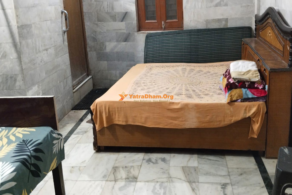 Sree Chaitanya Gudiya Math Vrindavan 3 Bed Room