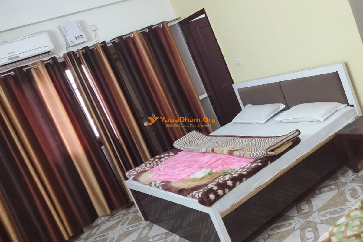 Shri Sidh Baba Kashigiri Ji Maharaj Dham Haridwar 3 Bed Room View