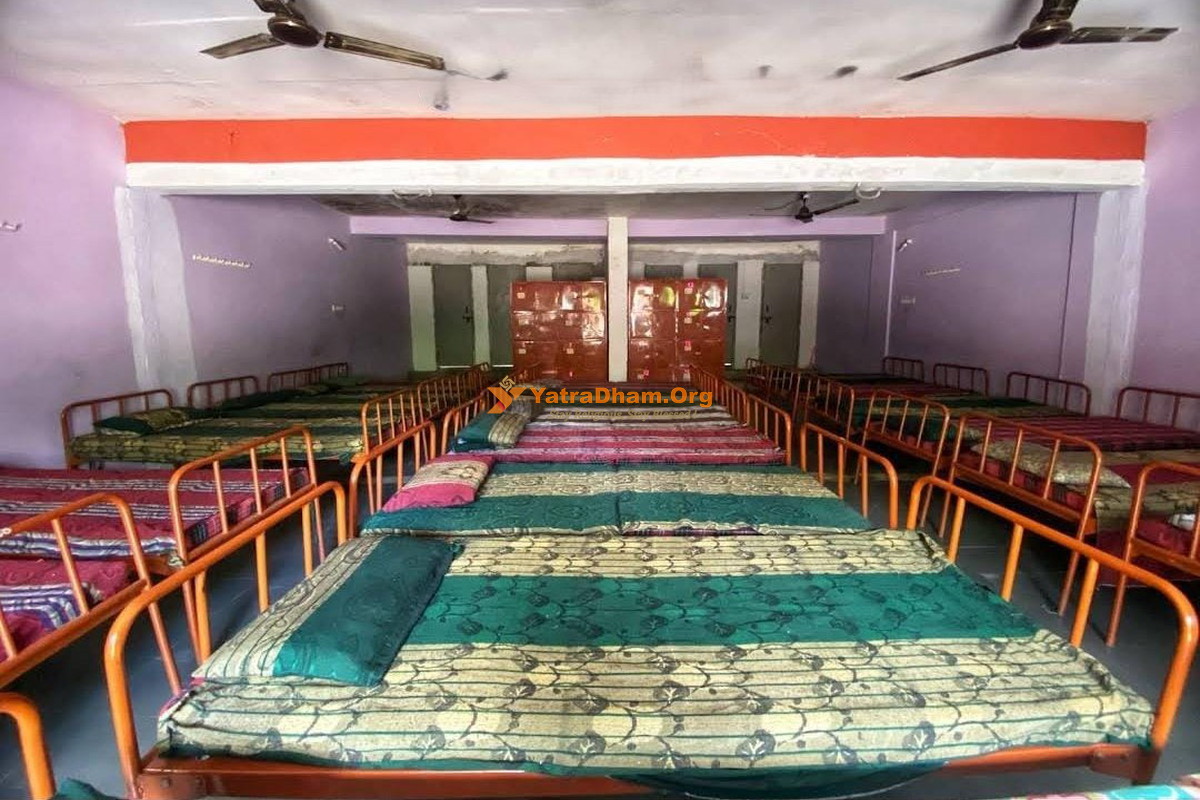 Shri Yogiraj Prabhuraj Dandawate Maharaj Math Ganagapur Room