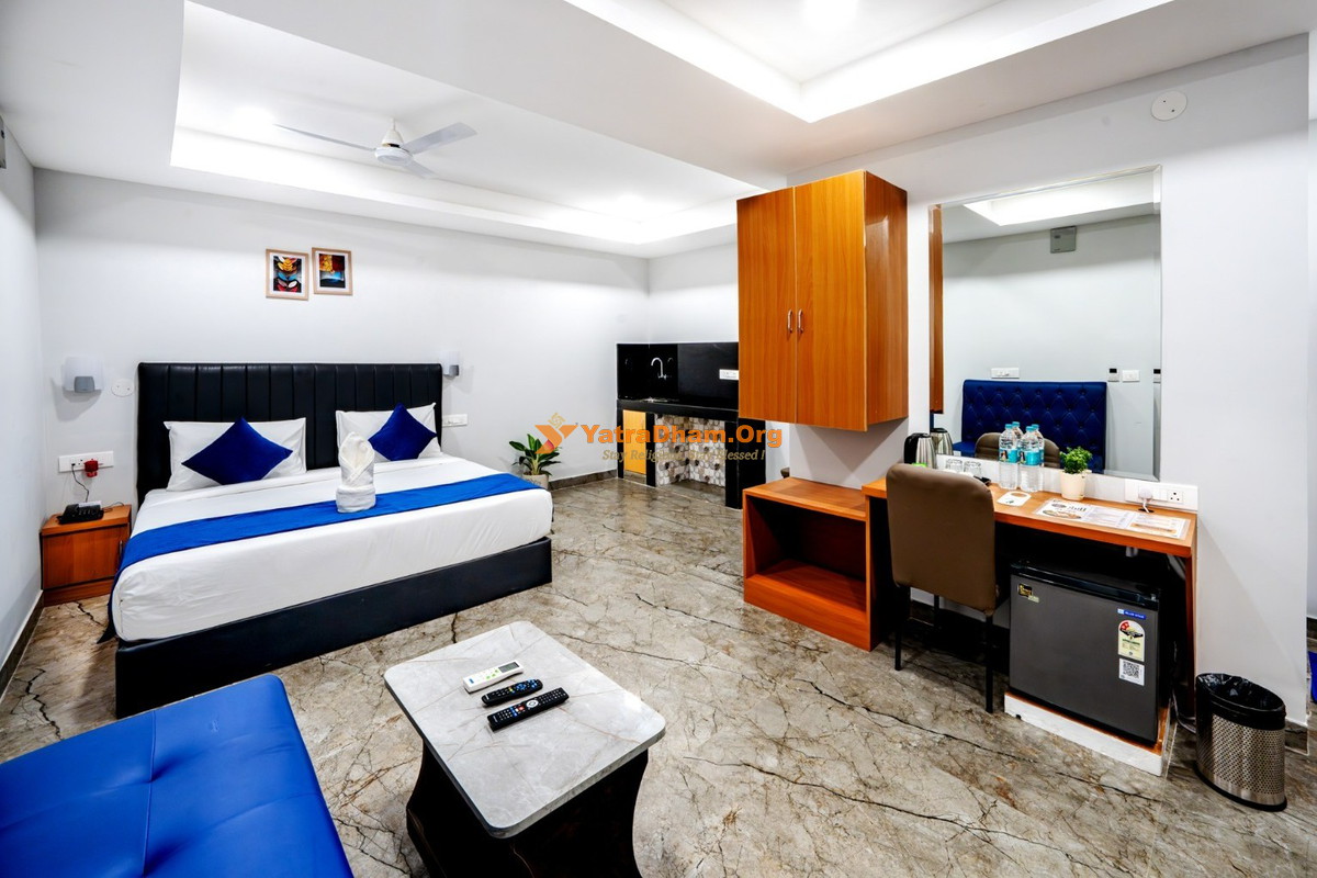 Yellow Sapphire Hotel (Near US Consulate) Hyderabad 2 Bed Room View