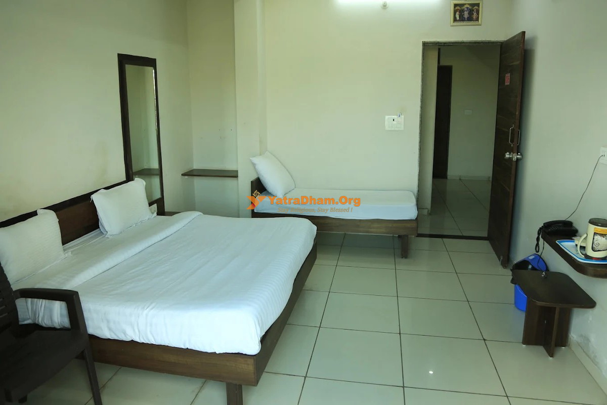 K.K.Doshi Vaishavina Vaishnava Atithi Bhavan - Nathdwara 3 Bed Room 