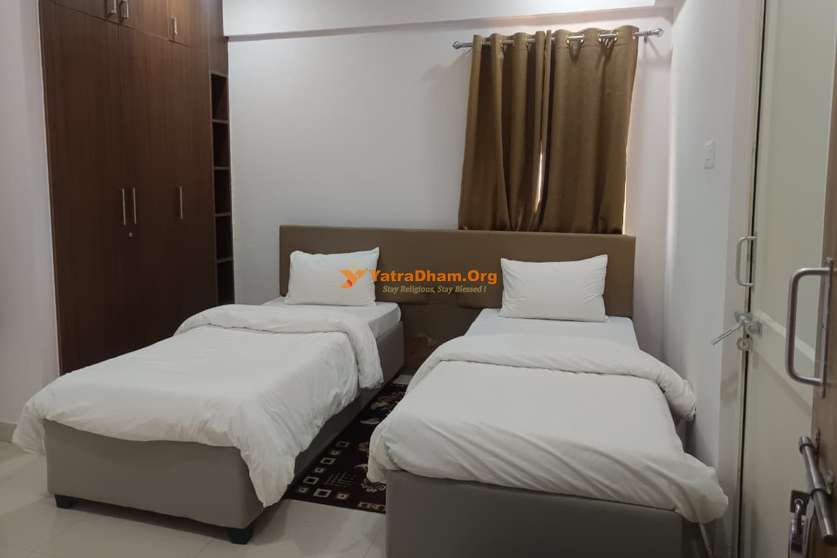 Vishwa Hindu Parishad Yatri Niwas Ayodhya 2 Bed Room