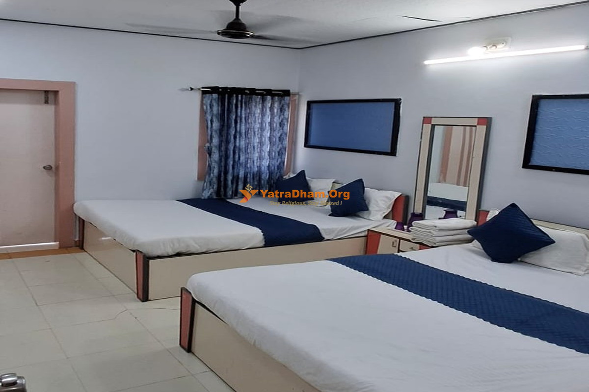 Hotel Trimurti - Dwarka 4 Bed Room View