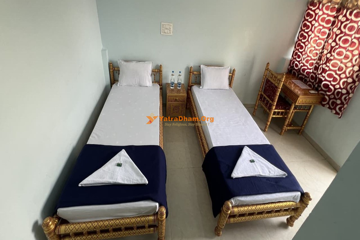 ISKCON Chandrabhaga Guest House Pandharpur 2 Bed Room